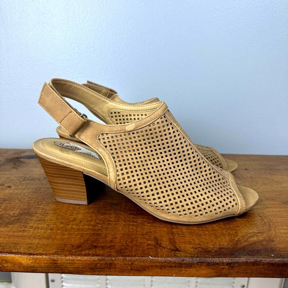 City Classified Comfort Open‎ Toe Eyelet Sandal 2.5" heel Size 6